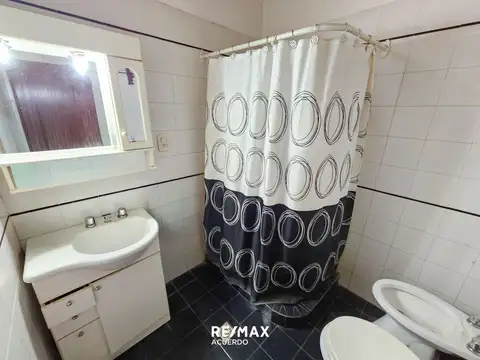 VENTA CASA LA EMILIA- DEPTO A REFACCIONAR 2 HAB