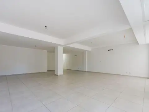 Local en Venta en Abasto, USD 240.000