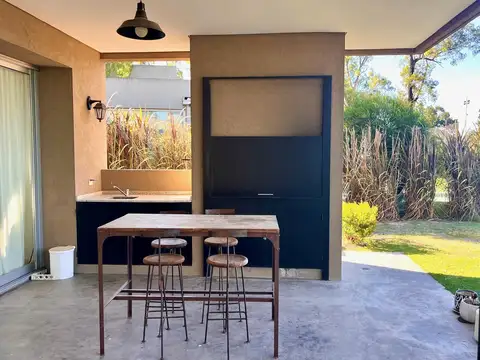 Casa en Alquiler al Noreste