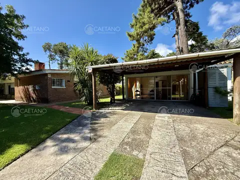 Casa 5 ambientes con 2 baños