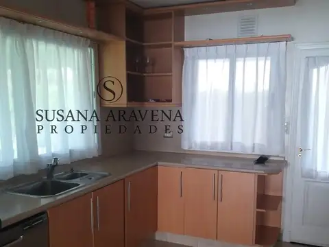 Casa 5 ambientes con 4 baños