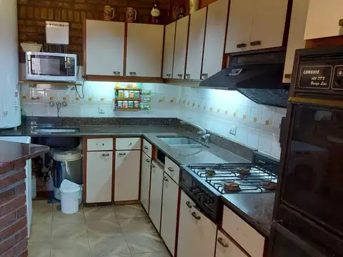 Casa en Venta en Barrio Industrial, USD 143.000