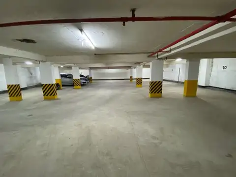 Avenida 38 entre 11 y 12 800