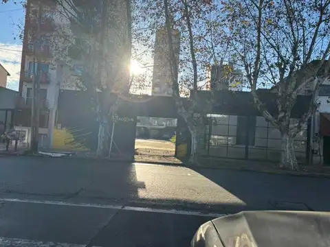 Inmueble Comercial en Alquiler, Quilmes Centro.