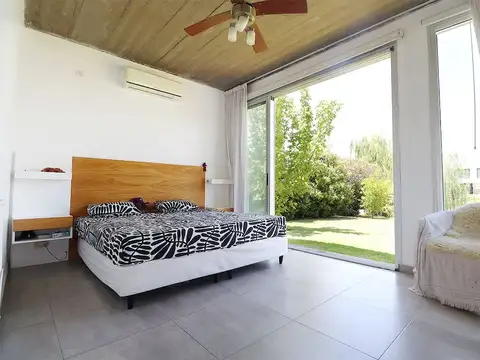 Casa 4 ambientes en alquiler El Cantón a la laguna