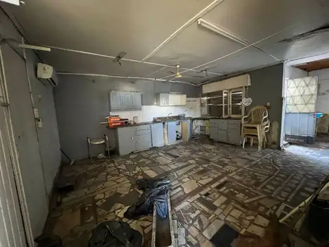 Casa 4 Ambientes en Venta La Plata a refaccionar