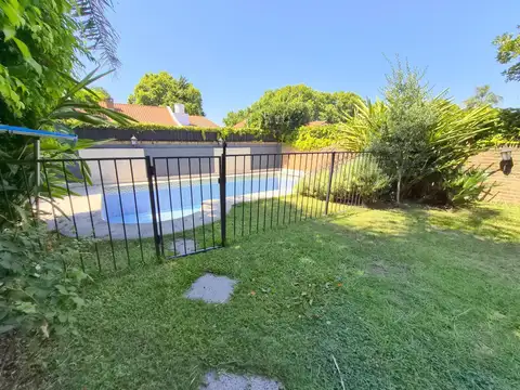 Casa 6 ambientes con 5 baños