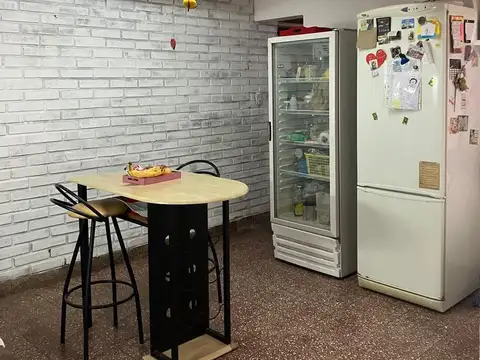 Casa 3 ambientes con 2 baños