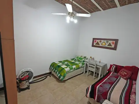 PH con ampliaciones, gran terraza y quincho propio