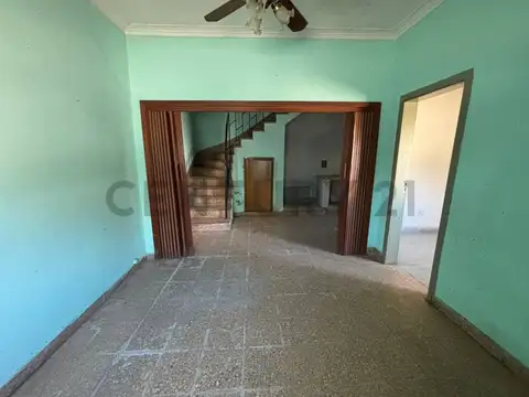 61 esq. 126 , Piso 0