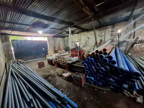 Casa 6 ambientes con 2 baños