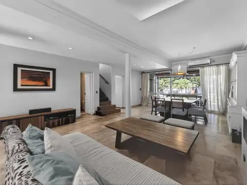 Casa 6 ambientes con 3 baños