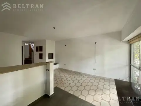 Depto Tipo Casa 4 ambientes con 2 baños