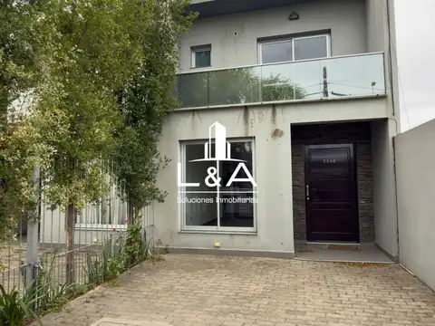 EN VENTA DÚPLEX 2 DORMITORIOS B° GRAND BOURG