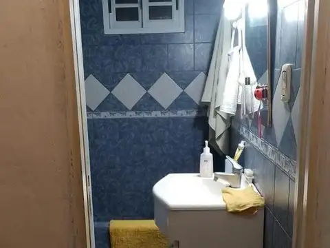 Casa 3 ambientes con 1 baño