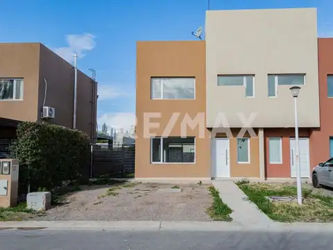 Venta - Casa 3 dorm - Finca Costa Serena - UF52