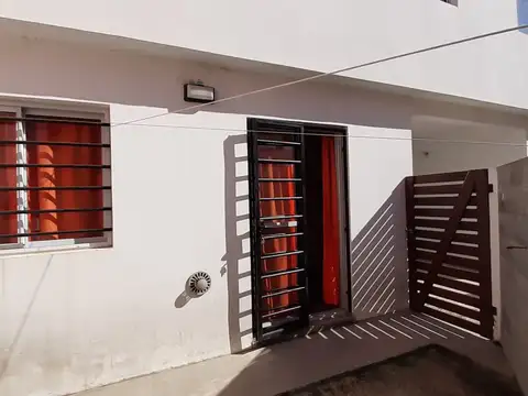 Venta DUPLEX 3amb a 300 mts del mar  Amoblado, hermoso diseño. Calle 83 e/ 3 y 4. Mar del tuyu