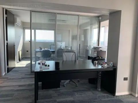 Oficina en Venta al Este