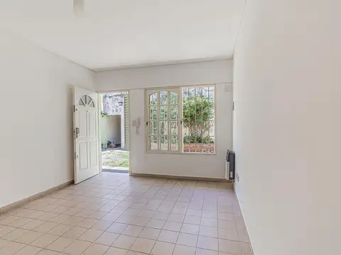 Depto Tipo Casa en Venta de 2 ambientes