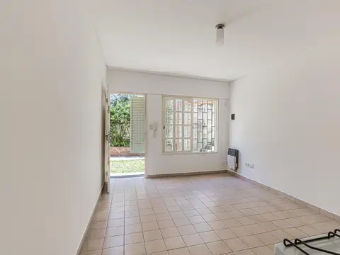 Departamento en PB con patio