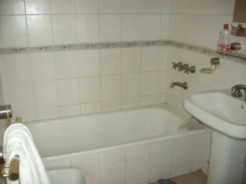 Depto Tipo Casa en Venta 50 años