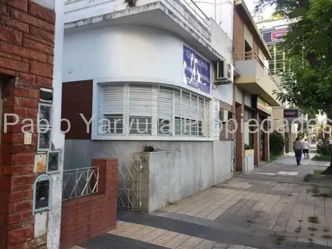 Av. America 300, Piso PB