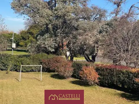 Casa de 5 dormitorios en Venta Pilar AYRES DE PILAR