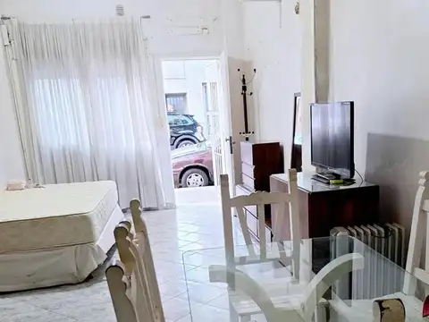 Depto Tipo Casa en Venta 40 años