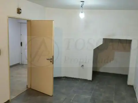 ALQUILO MONOAMBIENTE CON COCHERA EN VILLA LURO