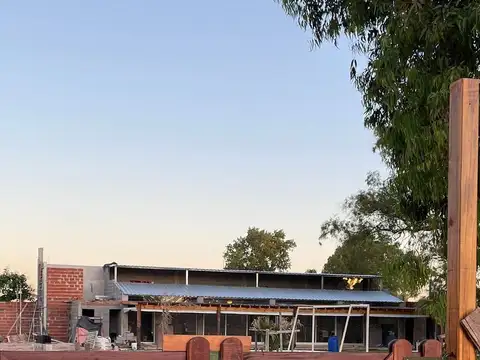 PRECIOSA QUINTA CON PILETA, EN CAÑUELAS