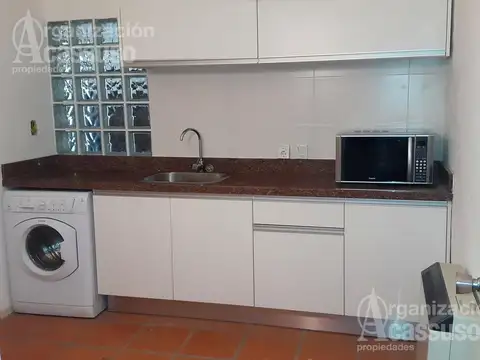 Punta del Este Casa Venta 4 dormitorios escritorio y serv