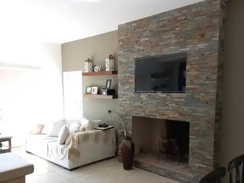 Casa en Alquiler de 3 dormitorios