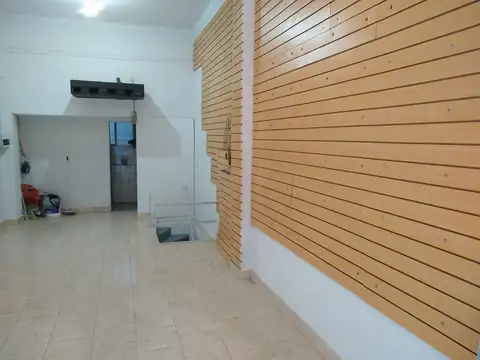 Local en Venta 70 años