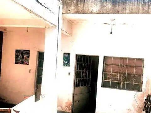 Casa 6 ambientes con 1 baño