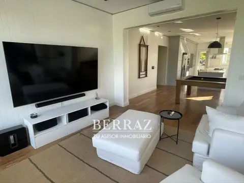 Casa en Alquiler Temporal con 2 cocheras