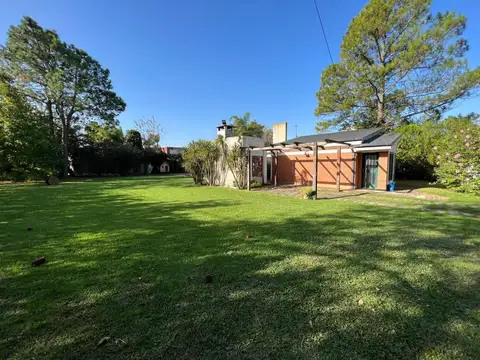 Casa 3 ambientes con 2 baños