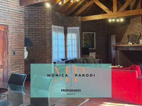 Casa en Venta con 1 cochera