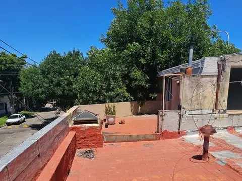 VENTA CASA CON LOCAL-3 AMB-GARAGE-LANUS