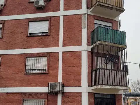 DEPTO 2 AMB. LUMINOSO EXCELENTE UBICACION 