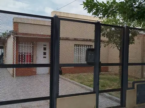 CASA EN VENTA EN PERGAMINO