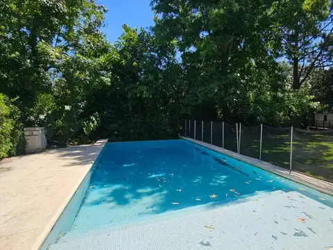 Casa en Venta con 5 cocheras