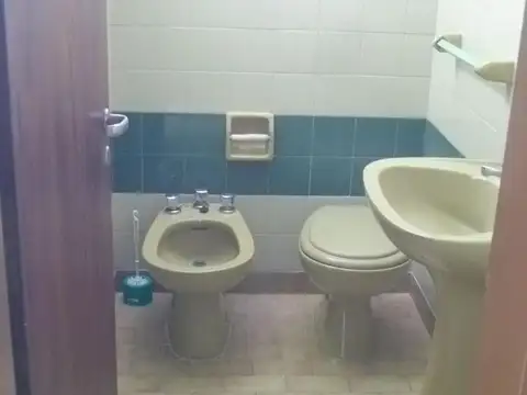 Oficina 2 ambientes con 1 baño