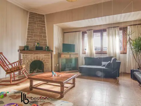 Independencia  al 2700