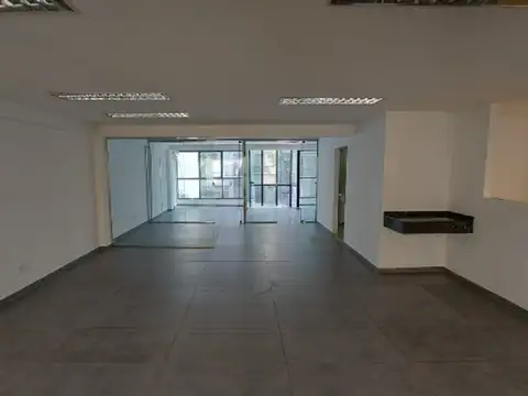 Local en Alquiler en Monserrat, $ 7.500.000