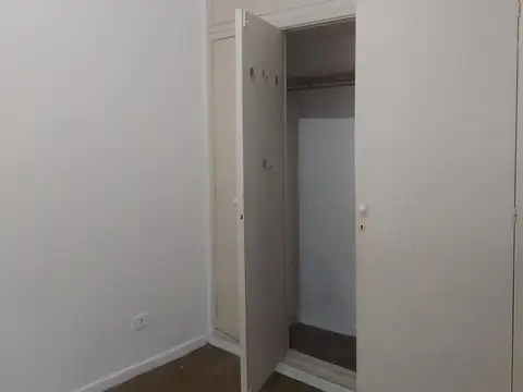 Departamento de dos ambientes en alquiler en Haedo Sur