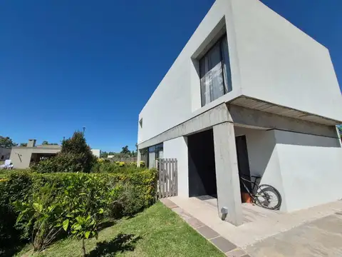 Casa en Venta en Pilar del Este - Santa Emilia, USD 145.000