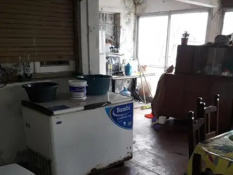 Casa 4 ambientes con 1 baño