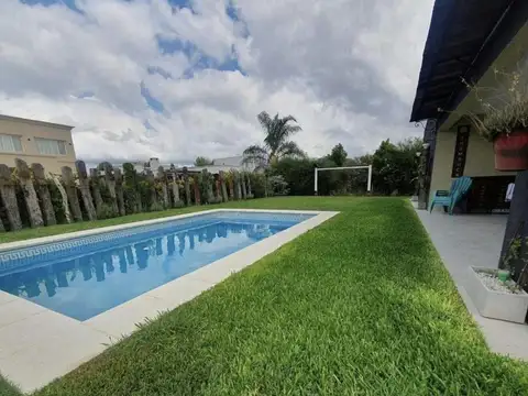 Casa en Venta en El Cantón - Barrio Puerto, USD 260.000