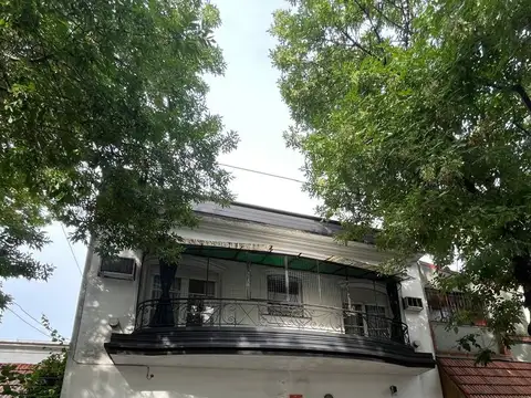 Mercedes 2800, Piso 1