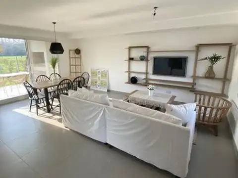 Casa en Venta en Garin, USD 150.000